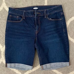 Old Navy Women’s Mid-Rise Wow Jean Shorts 7-inch inseam